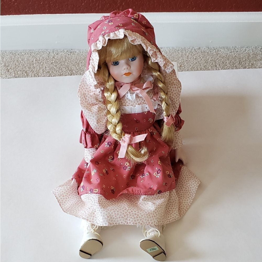 Vintage Heritache Mint Doll 1989